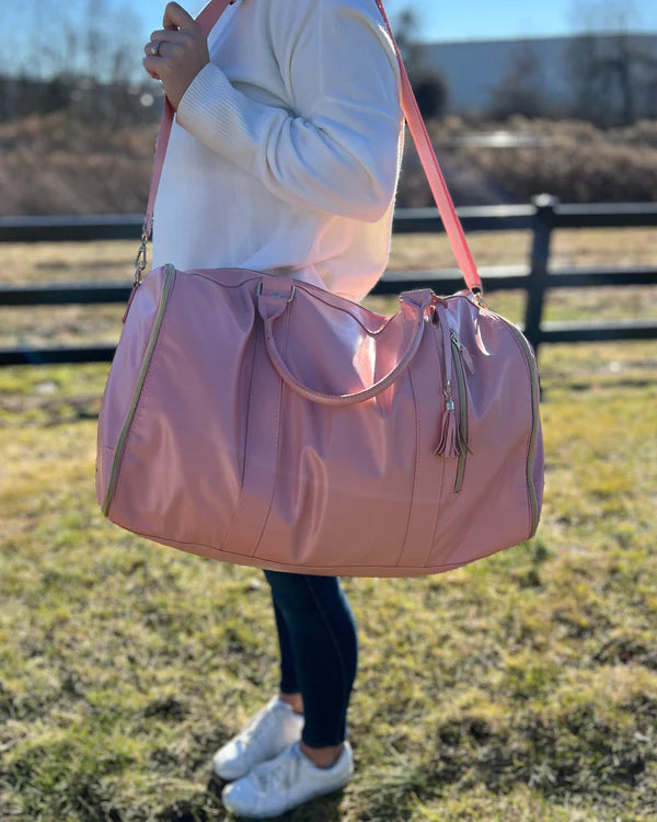 Buylor Travel Duffle: Style and Function - ChicBizBags